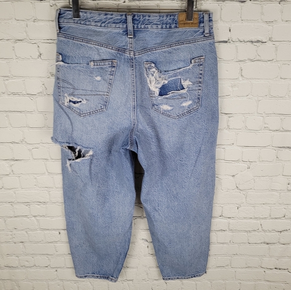 AMERICAN EAGLE | distressed destroyed x-short/crop high rise relaxed mom jeans - Picture 2 of 9